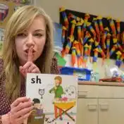 amy-teaching-Cropped-2000x580