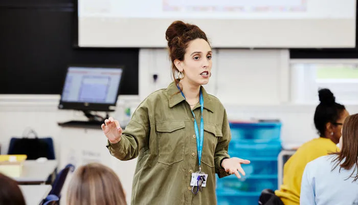 POSTGRADUATE-TEACHERTRAINING-050A5706ST02_1